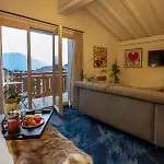 Hotel Shed
