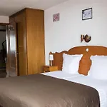Hotel Shed